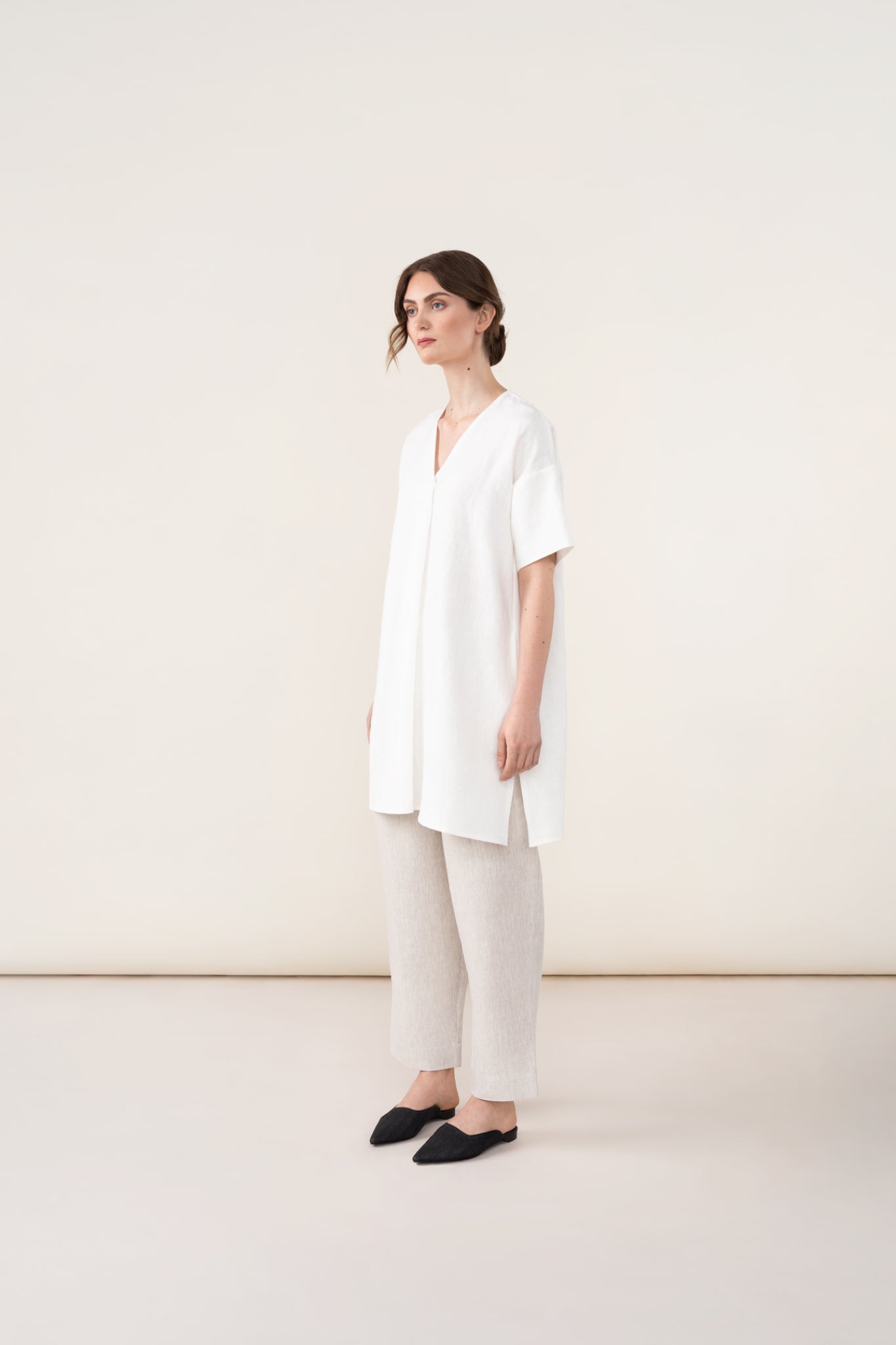 V-NECK TUNIC DRESS