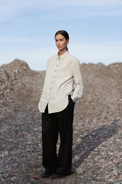 OVERSIZE SHIRT WITH POCKETS